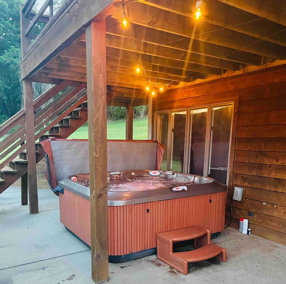 Peaceful Cabin with Extraordinary Views with Local Golf Opportunities