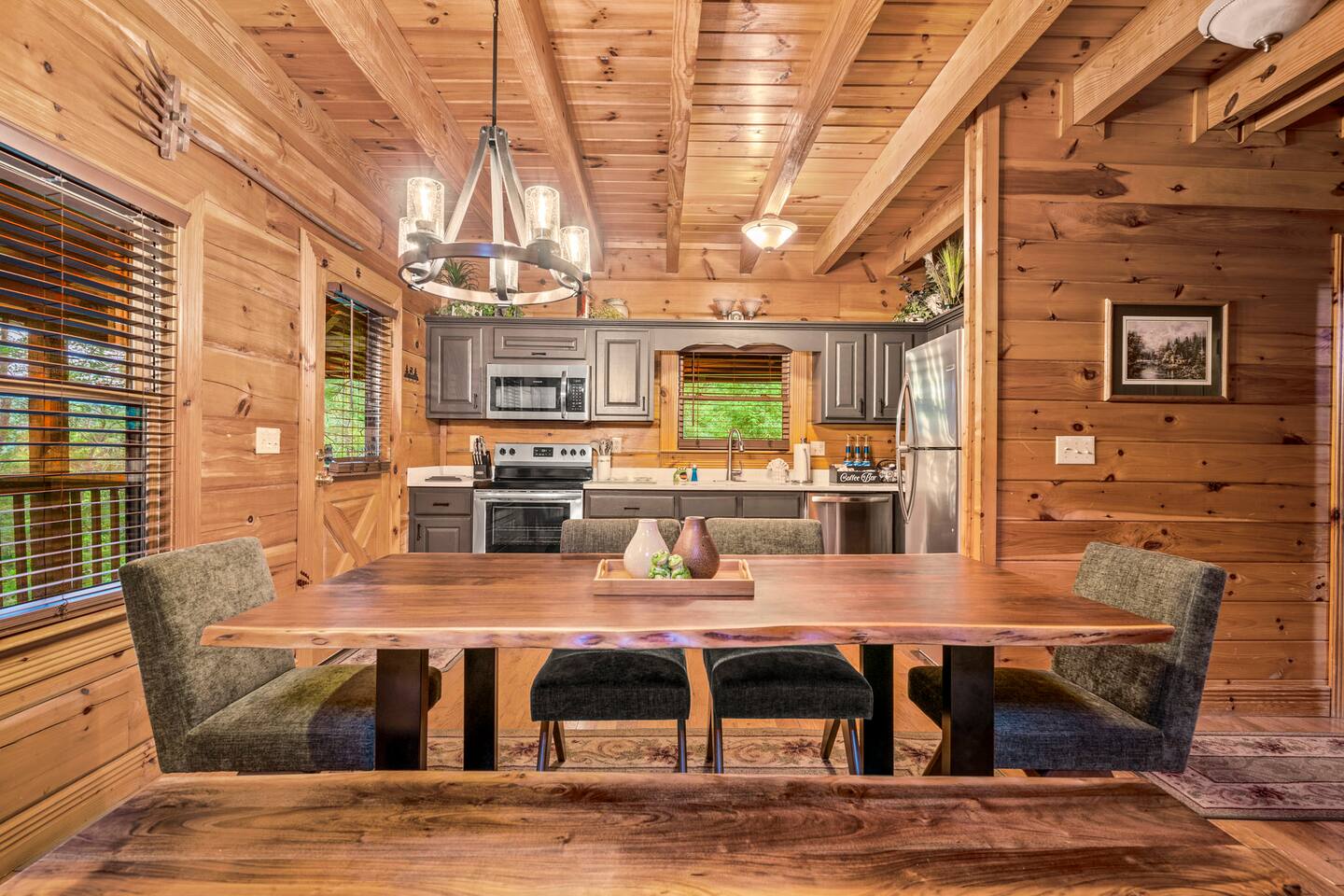 Modern - Hot Tub, Game Room, Fire Pit, Pool, Fish