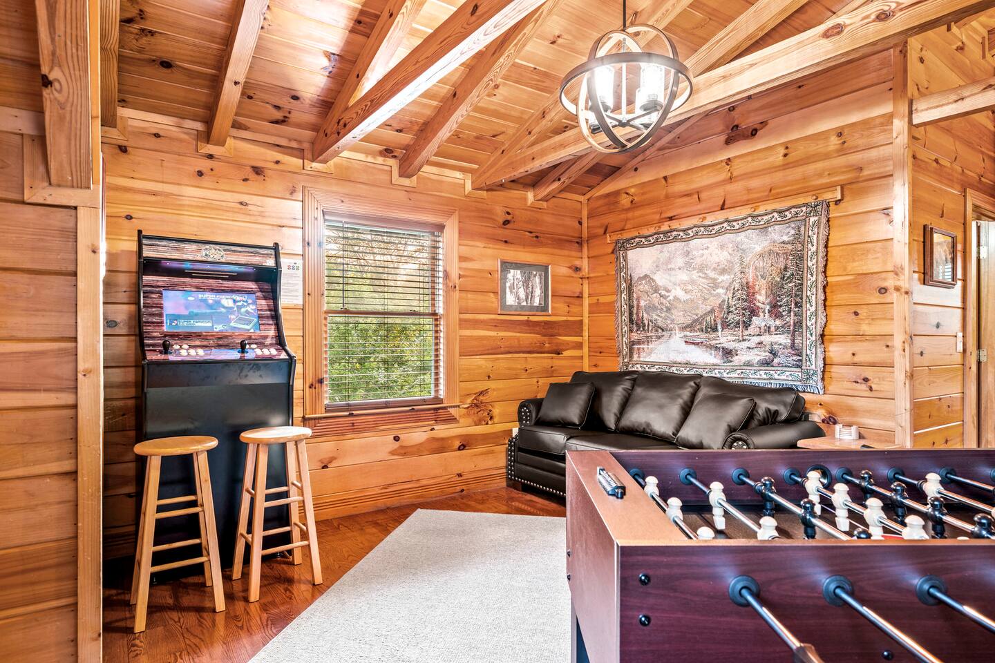 Modern - Hot Tub, Game Room, Fire Pit, Pool, Fish