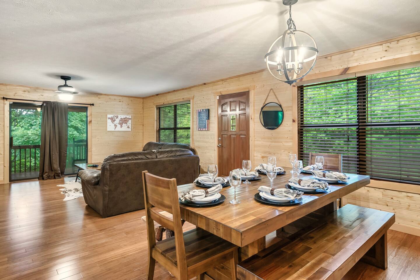 Family Fun Retreat! Game & Movie Room | Dollywood