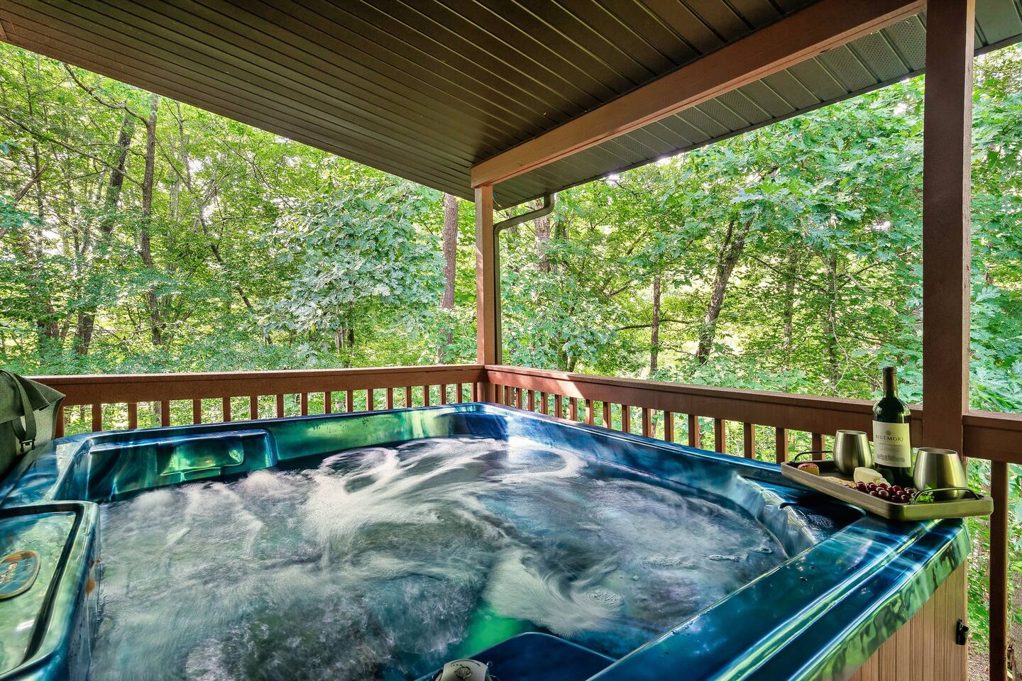 Family Fun Retreat! Game & Movie Room | Dollywood