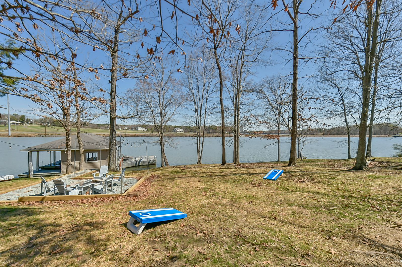 6 Bedrooms | Lakefront | Hot-Tub | Private Dock