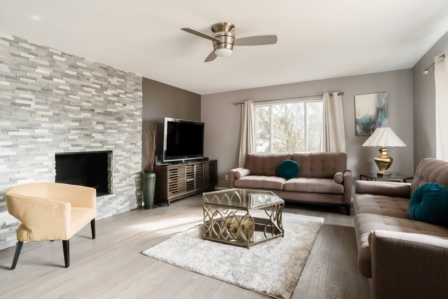 10 Beds+ Hot Tub+ Game Room+ Arcades +Pet Friendly