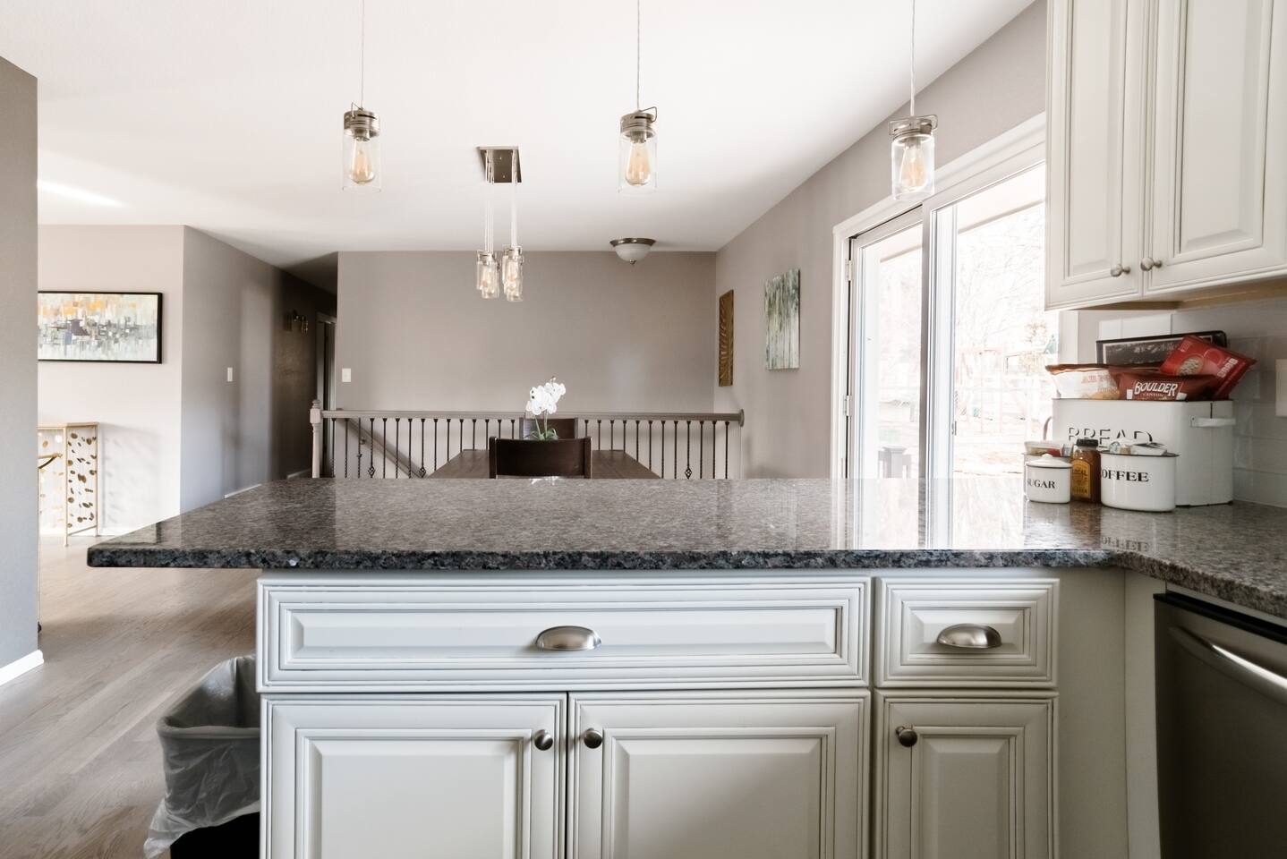 10 Beds+ Hot Tub+ Game Room+ Arcades +Pet Friendly