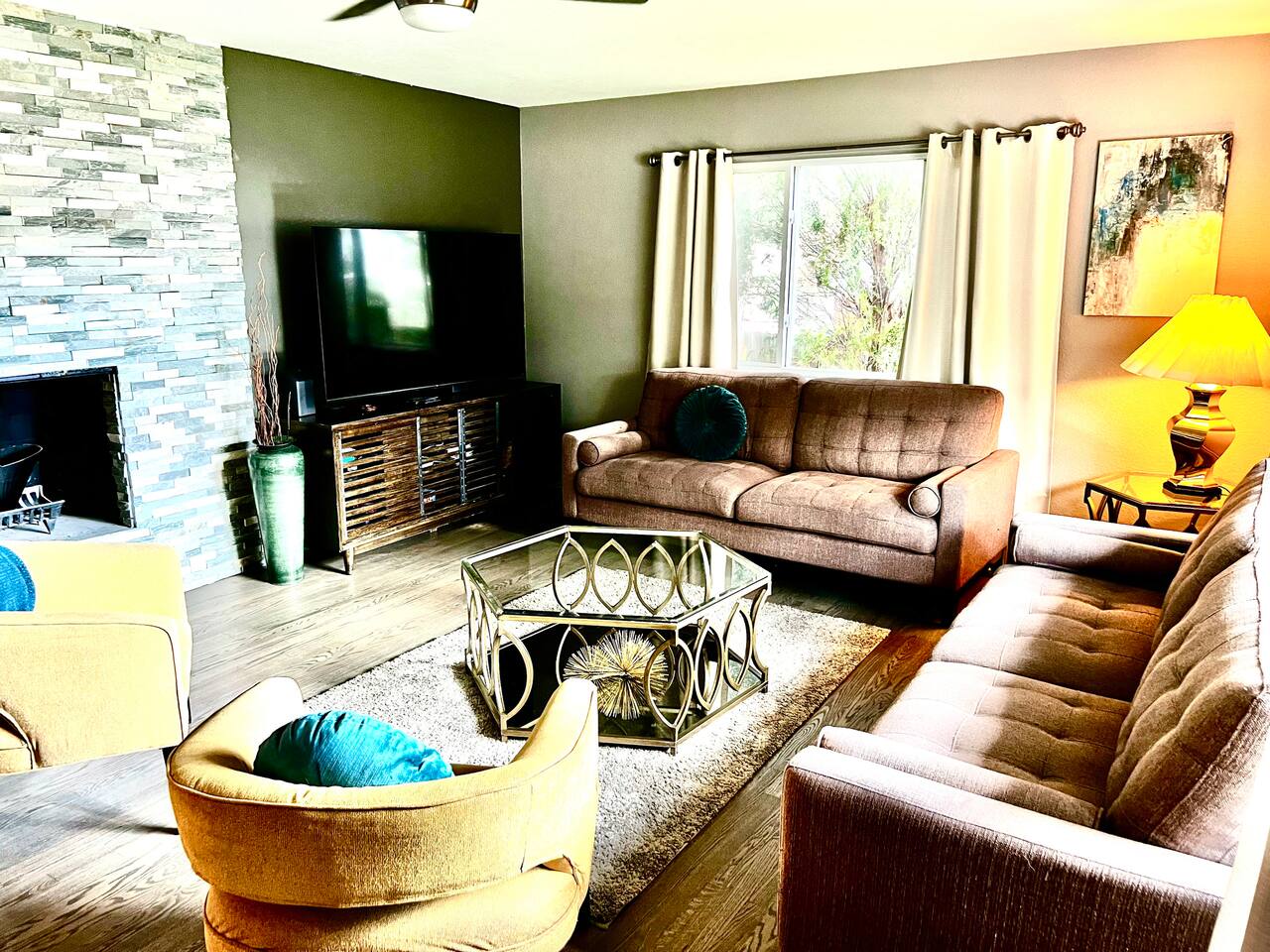 10 Beds+ Hot Tub+ Game Room+ Arcades +Pet Friendly