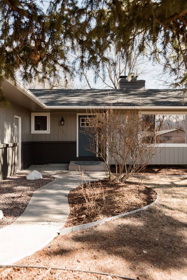 10 Beds+ Hot Tub+ Game Room+ Arcades +Pet Friendly
