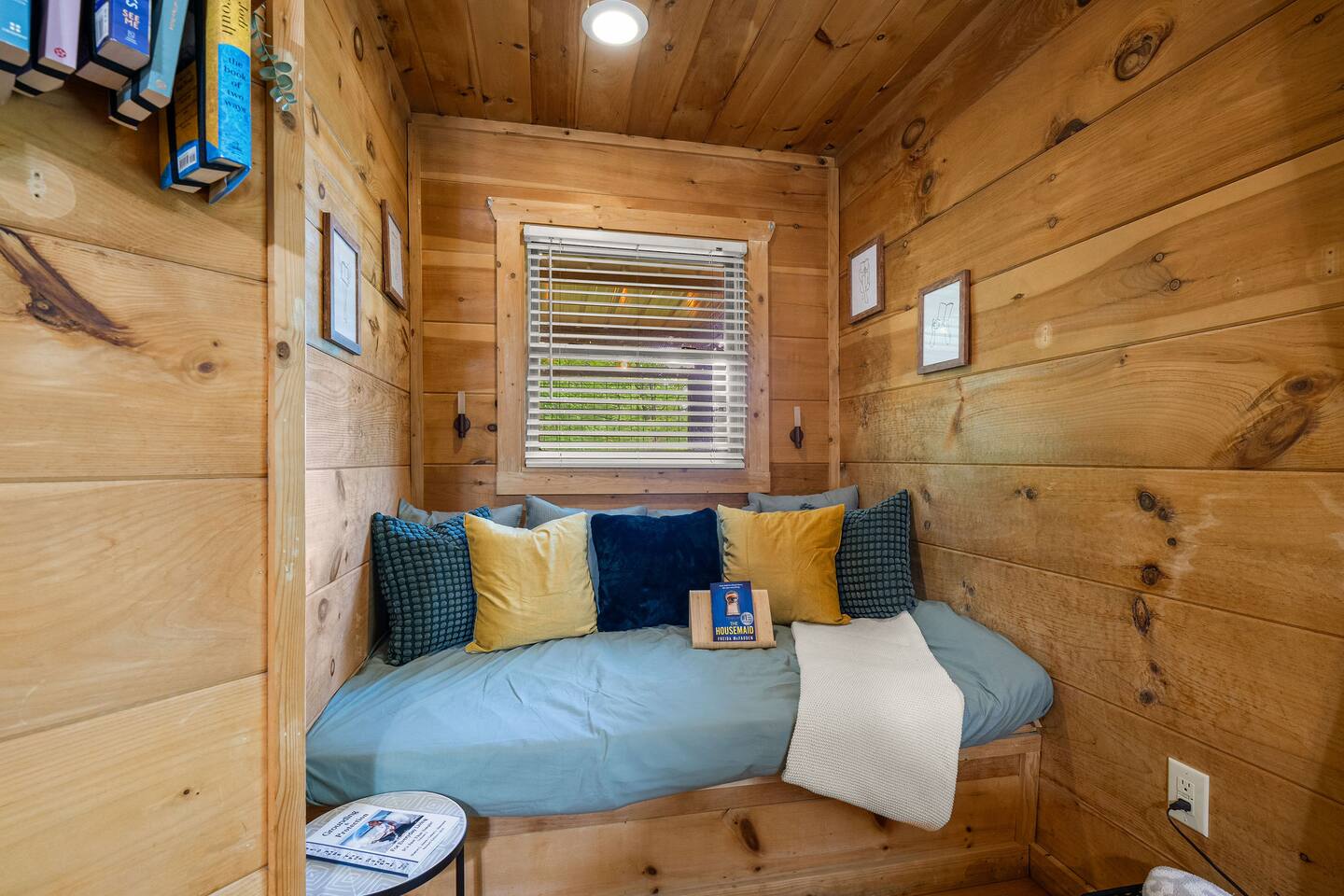 Hot Tub! Views! 15 min Gatlinburg & Pigeon Forge!