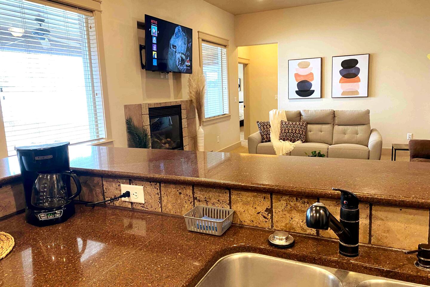 ✦PET FRIENDLY✦SPACIOUS✦Home Away From Home