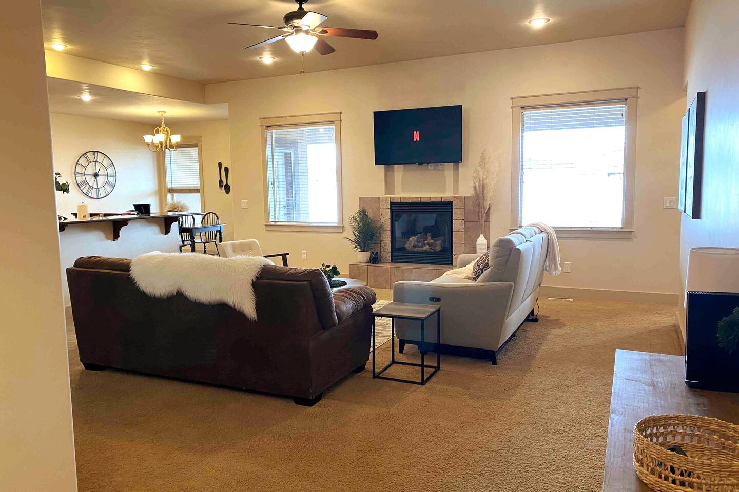 ✦PET FRIENDLY✦SPACIOUS✦Home Away From Home