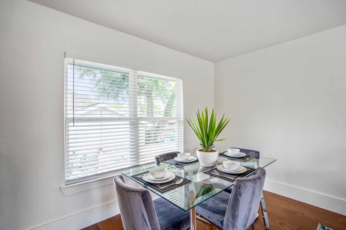 Universal Apartment at East Downtown