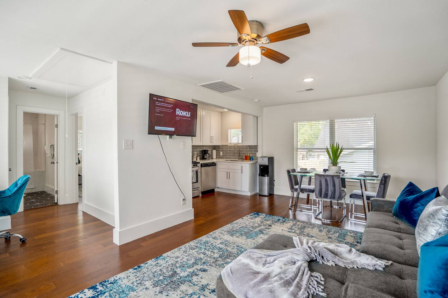 Universal Apartment at East Downtown — Houston — vacation rental