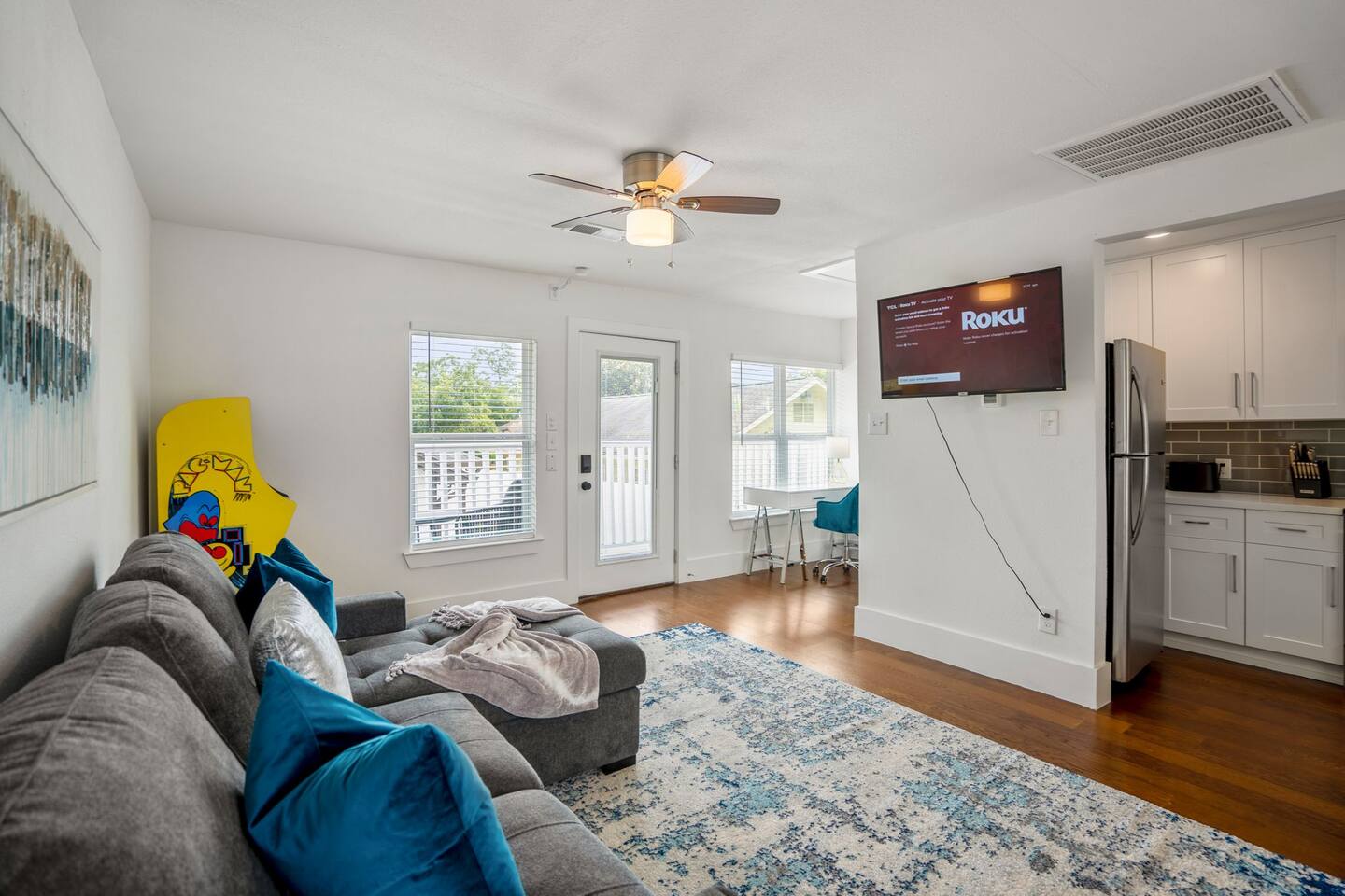 Universal Apartment at East Downtown