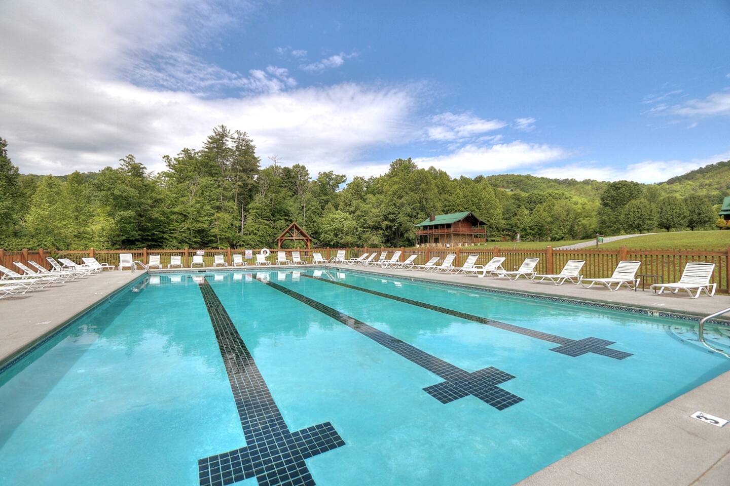 Spring Resort w/ Mtn View! Spa! Poker, Gym, HotTub