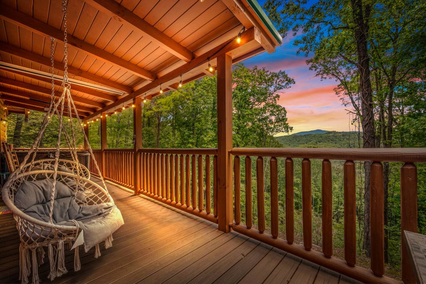 Spring Resort w/ Mtn View! Spa! Poker, Gym, HotTub