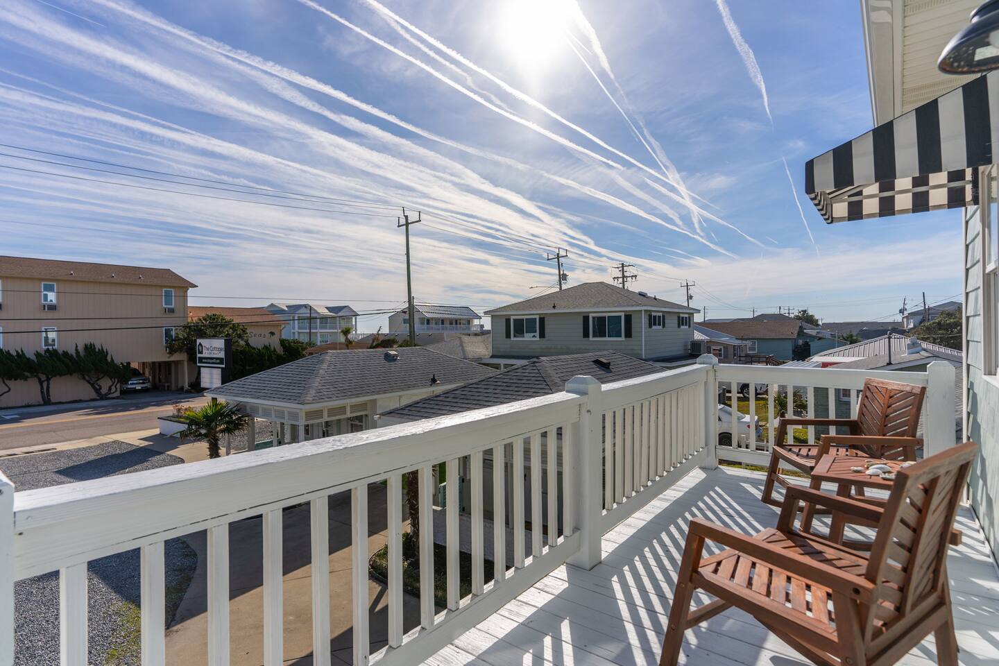 Hanby Hideaway*Cottages@Kure*Pool*Beach*Historic — Kure Beach — vacation rental