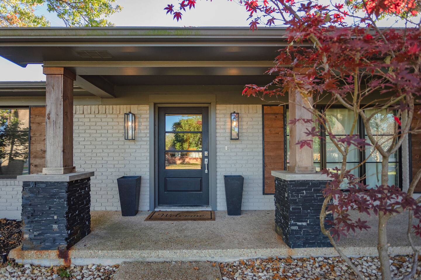 Seen on Fixer Upper: Bachelor Pad w/Two Islands