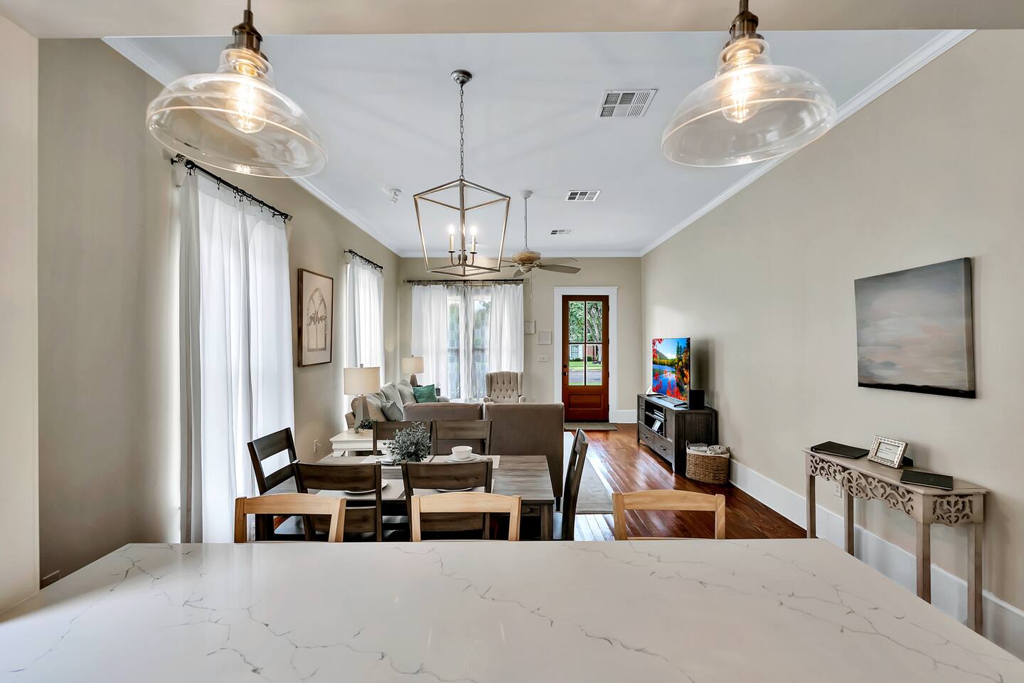 5 min. from Silos: newly updated Sweet Retreat