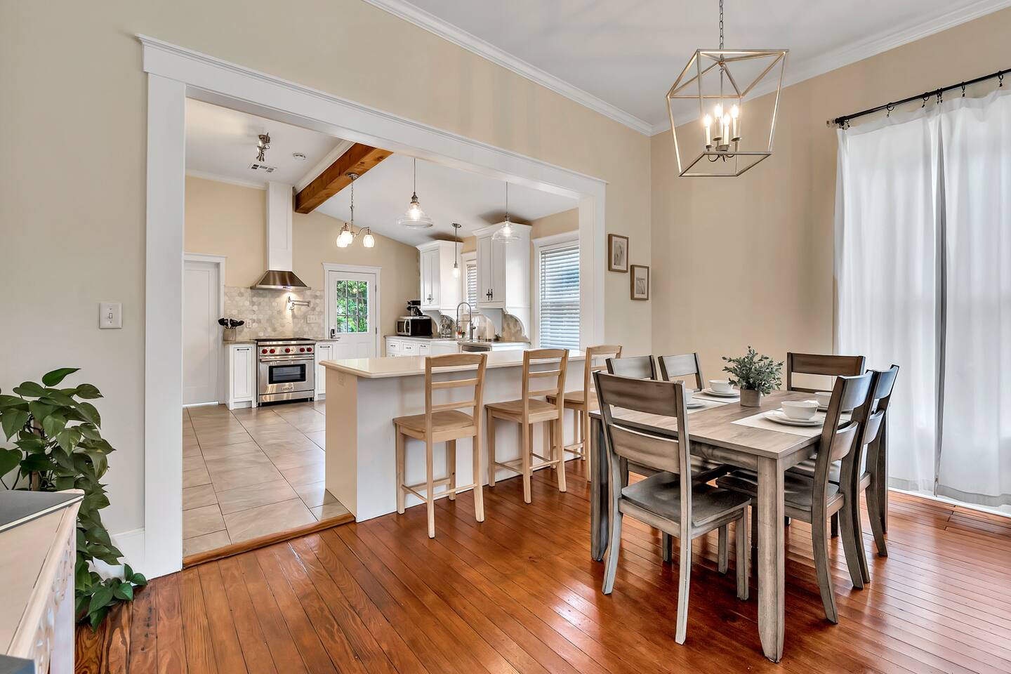 5 min. from Silos: newly updated Sweet Retreat