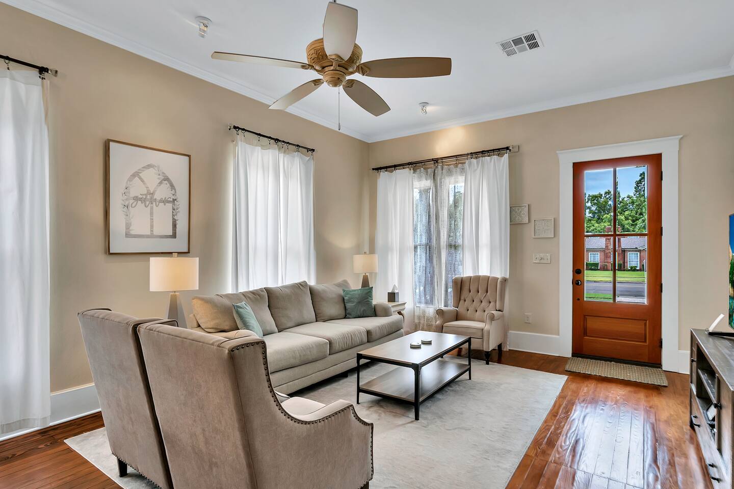 5 min. from Silos: newly updated Sweet Retreat