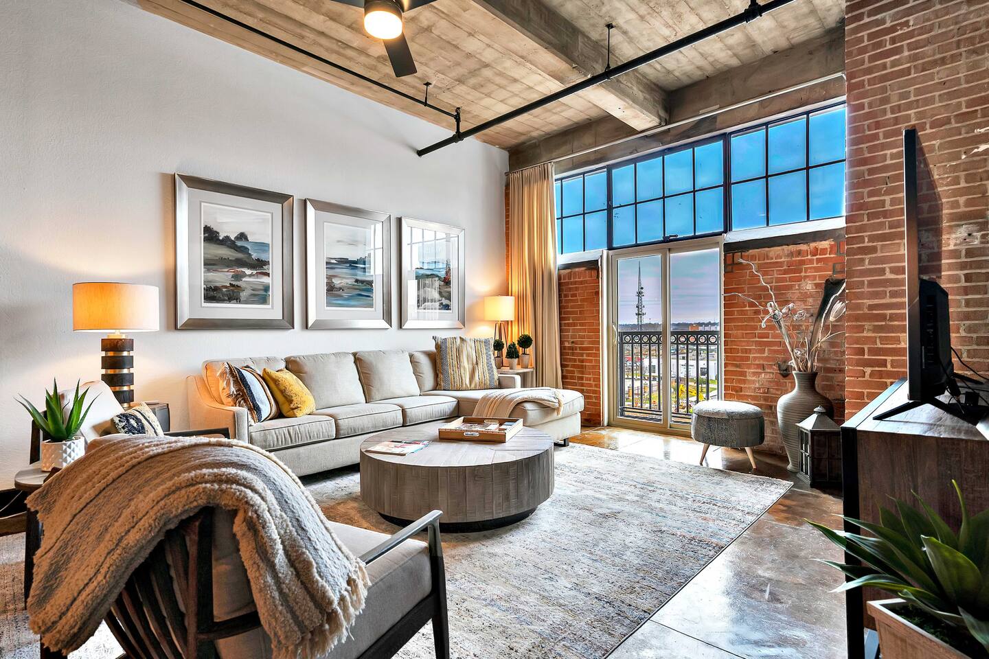 Urban Oasis In Downtown - steps to the Silos! — Waco — vacation rental