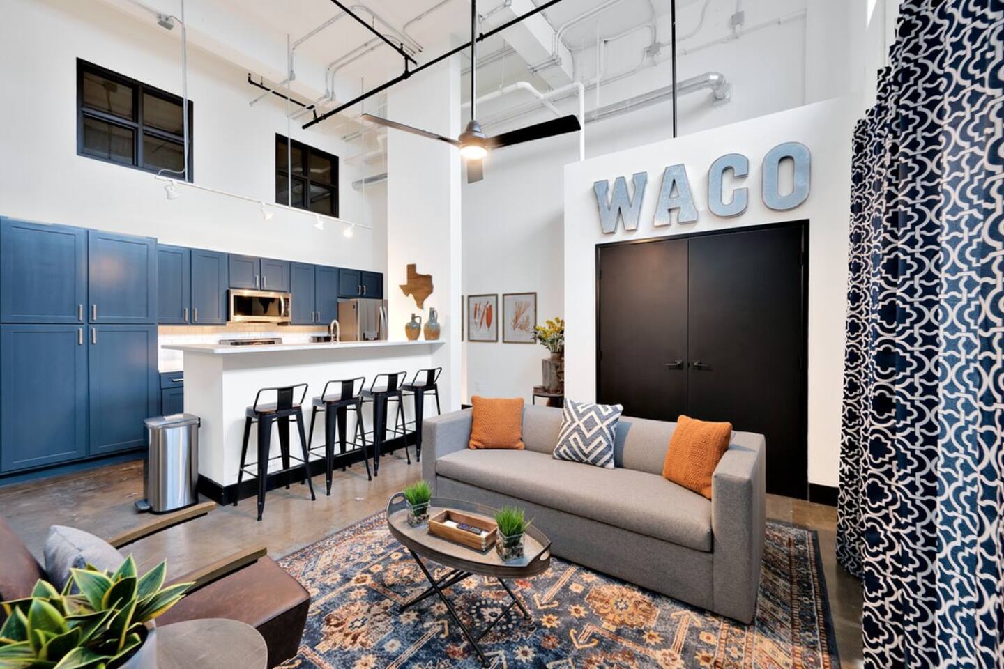 Mesquite Hideaway at Behrens Lofts-Downtown Luxury — Waco — vacation rental