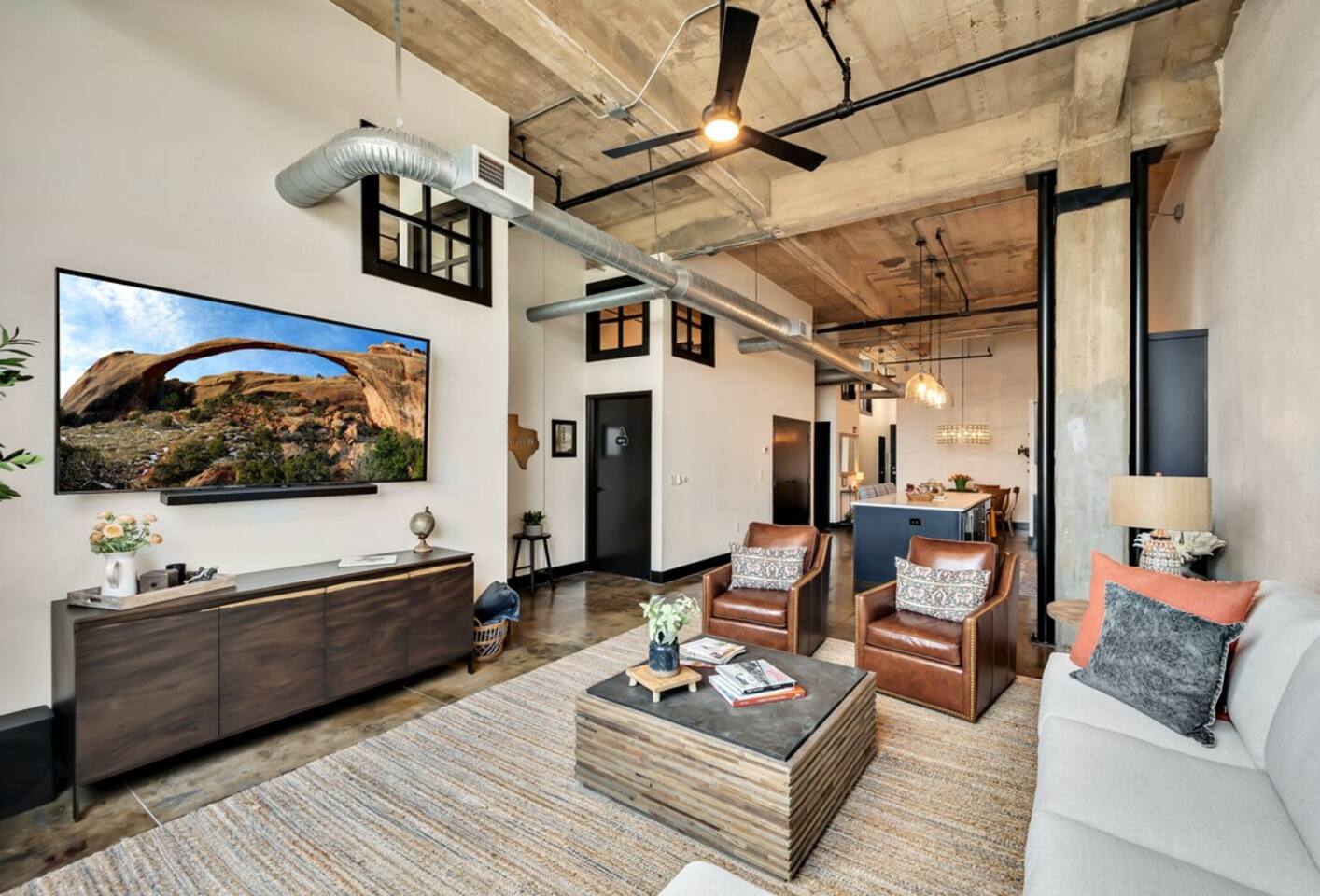 The Brazos Bear-Downtown Waco Condo-Walk to Silos!