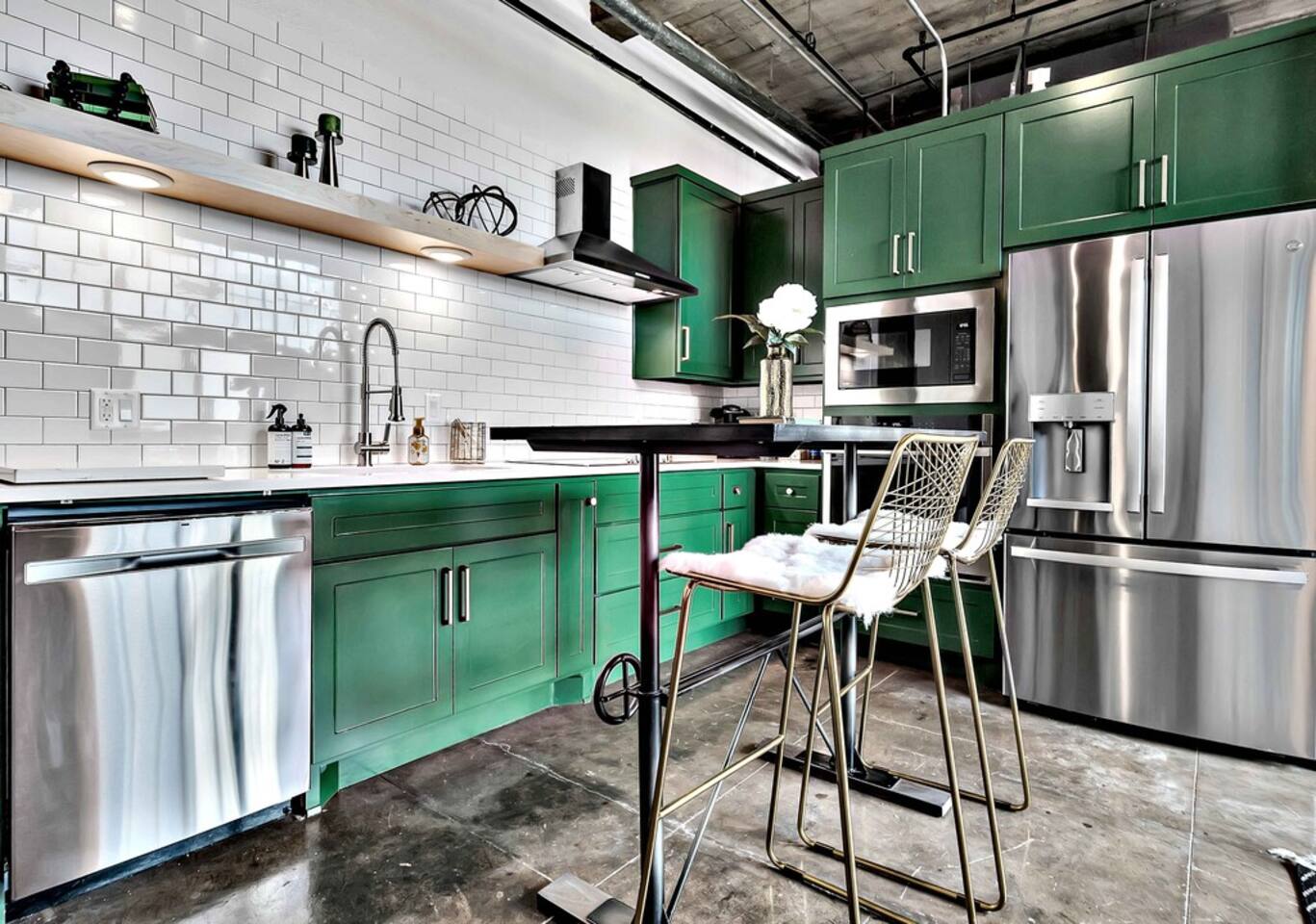 Oso Condo - Walk To The Silos