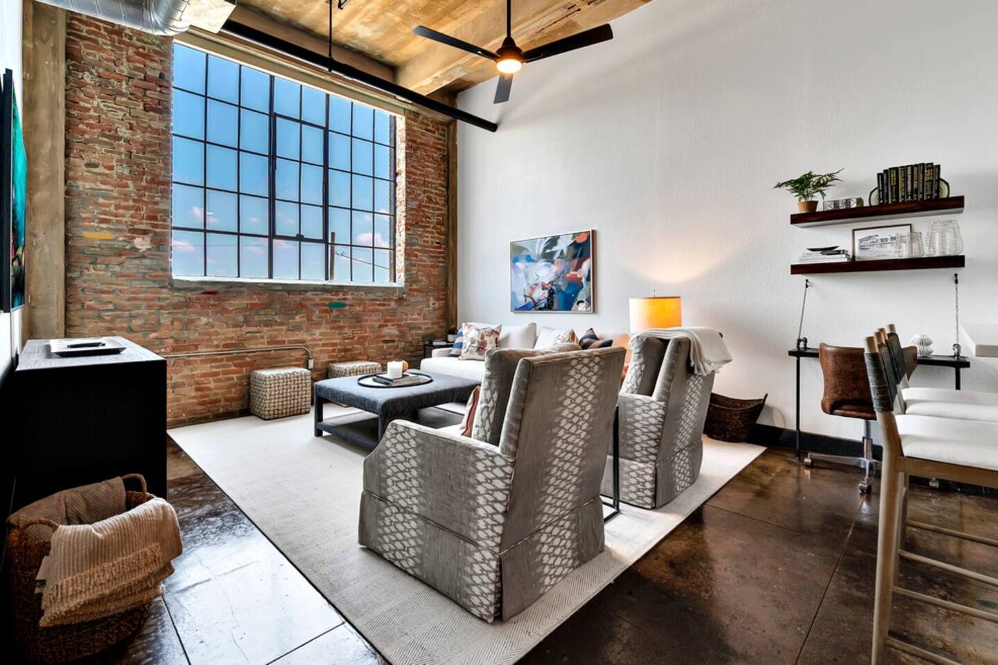 Crusader Bear Hut-Downtown Waco-Steps To The Silos — Waco — vacation rental