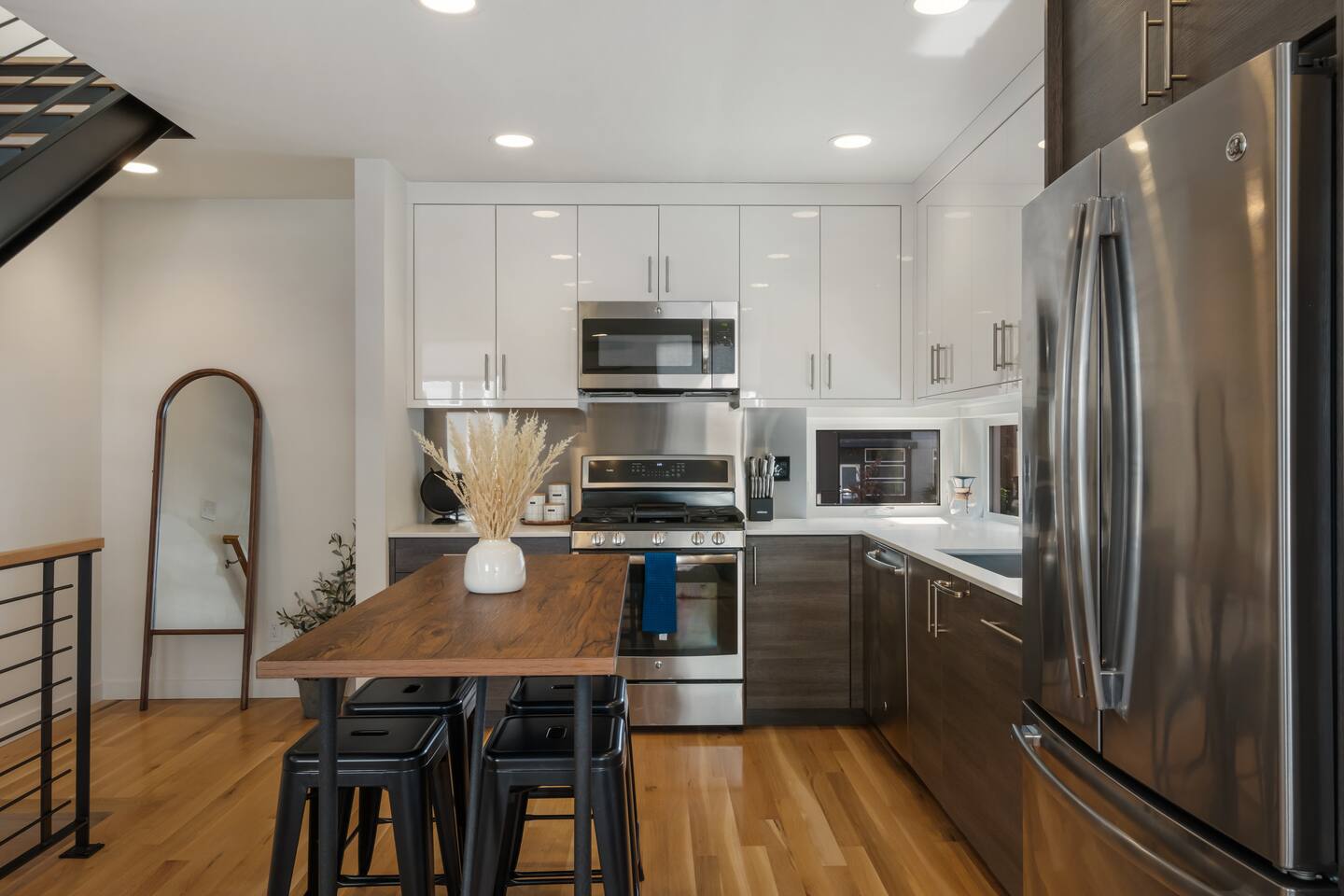 WC 2026 Seattle Stay | 10–15 Min to Lumen + A/C