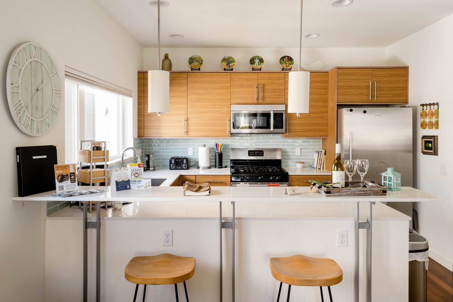 Steps 2 Beach/Food/Fun • AC/Fireplace/ModrnCozy