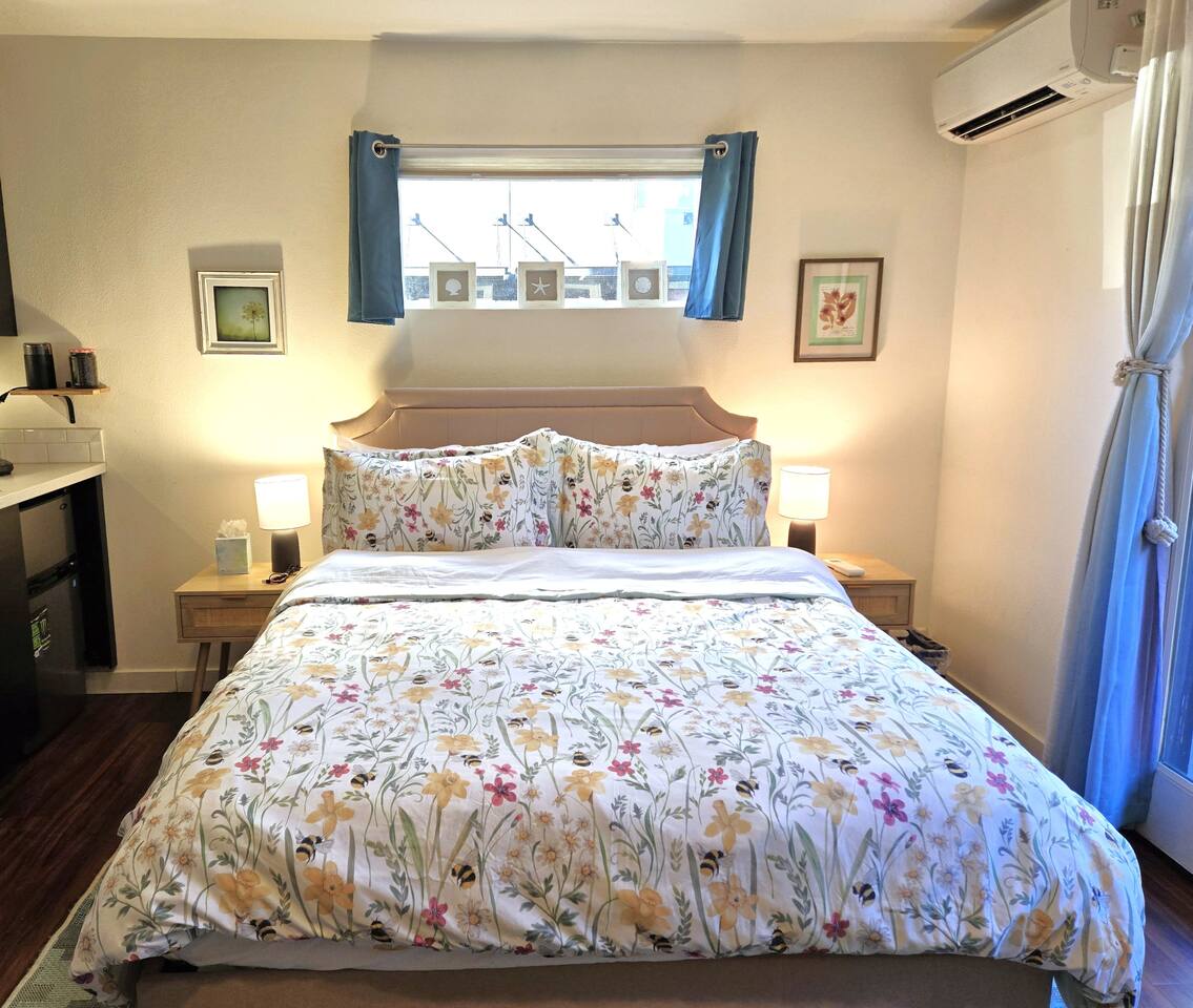 Steps2Beach/Private Patio/AC- Brand New Queen Bed! — Seattle — vacation rental