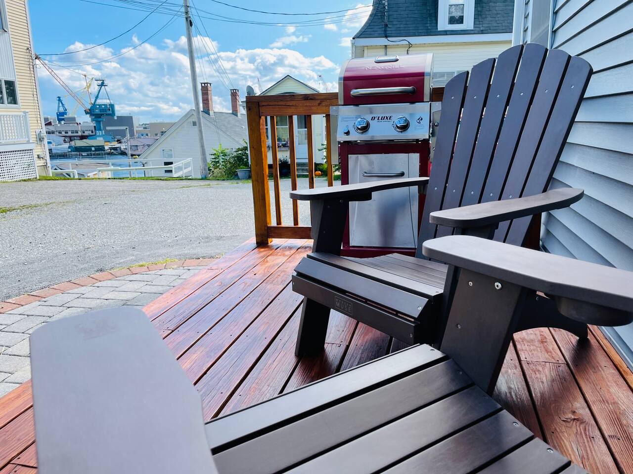 Maine Harbor Escape | Porch&BBQ, Walk 2 Portsmouth