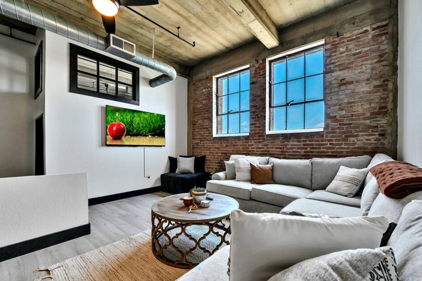 3 Bdr Luxury Loft-Heart of Silos/Baylor/Downtown