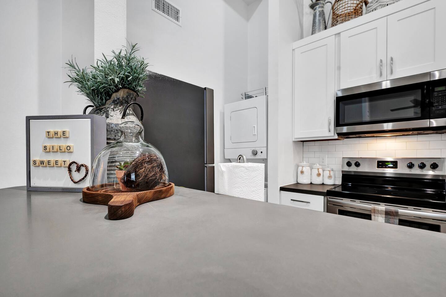 The Silo Sweetheart- Just minutes from Downtown!