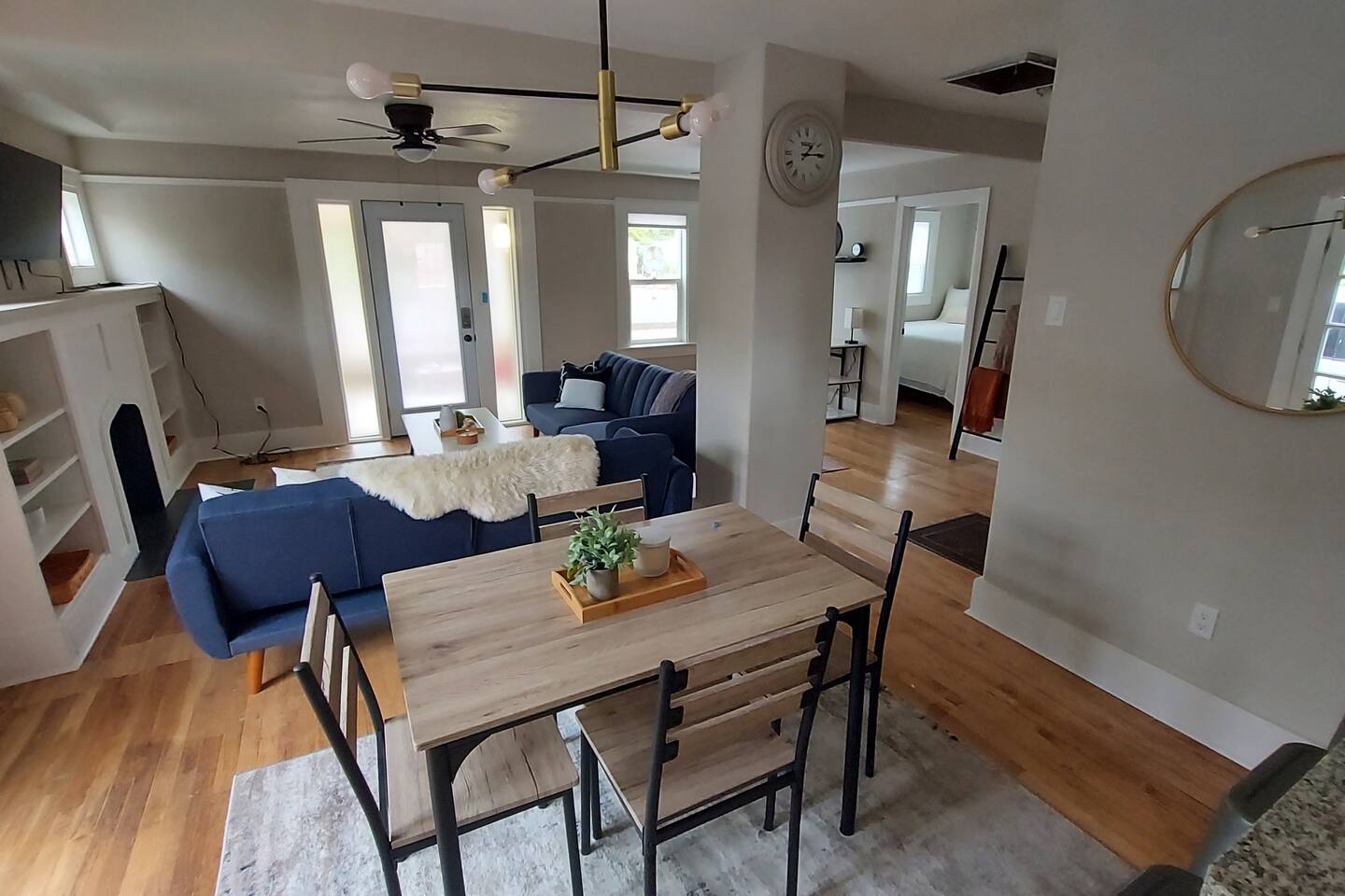 *Nob Hill/UNM ~ Luxury Remodeled House w/ King Bed