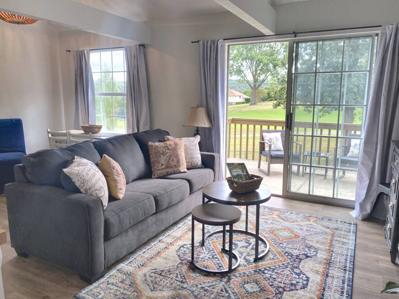 Gorgeous with Golf View, Branson Strip/Lake Marina - Apartment