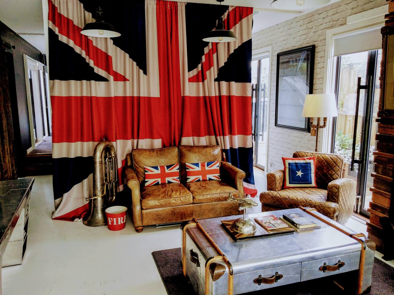 Kings Domain @ House of Windsor by Ready Set Stay