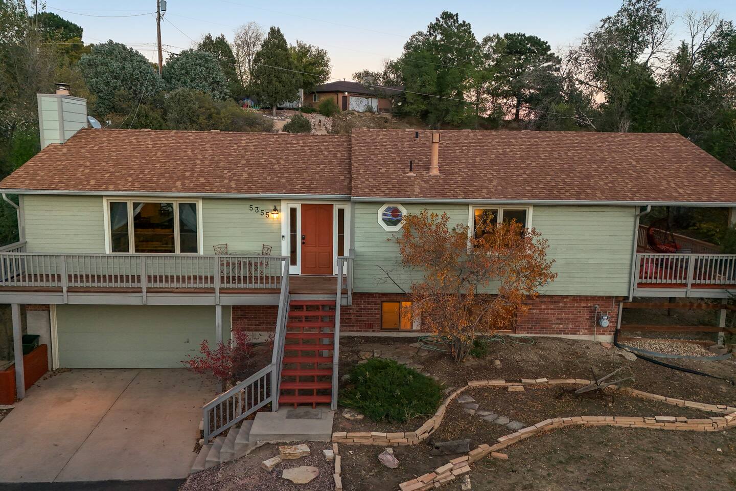 Private Arcade • Hot tub • Fire Pit • Mntn Views