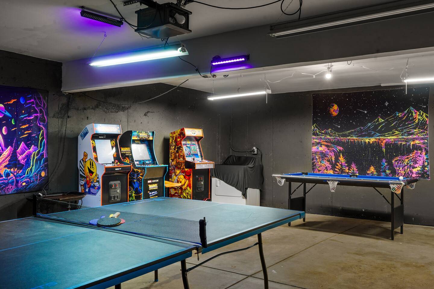 Private Arcade • Hot tub • Fire Pit • Mntn Views