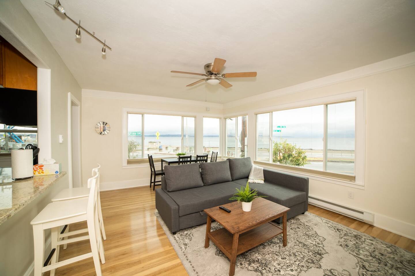 Alki Beachfront Getaway #2-Amazing 180 CornerView! — Seattle — vacation rental