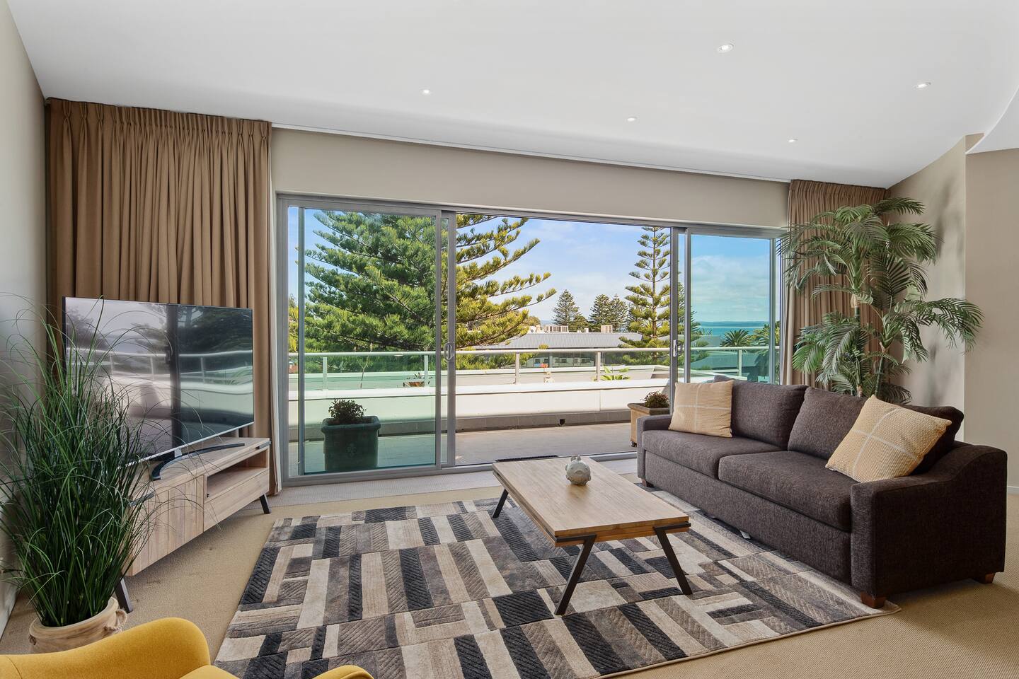Ocean View Penthouse by Ready Set Stay — Cowes — vacation rental
