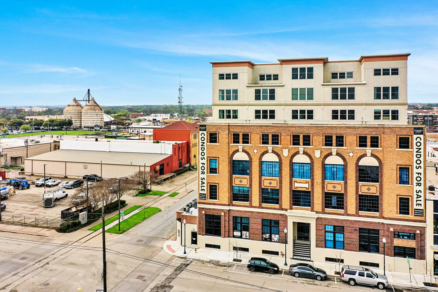 Silo Boho Bungalow - Downtown Waco