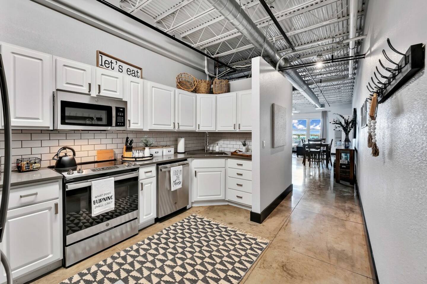 Silo Boho Bungalow - Downtown Waco