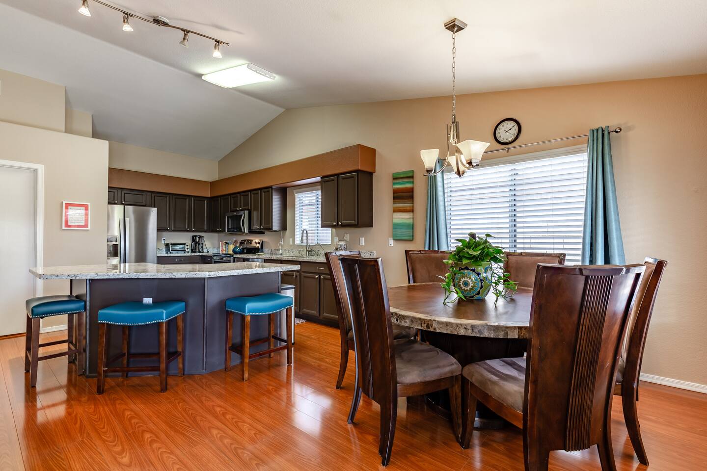 North Phoenix Pet Friendly Home near Mayo Clinic