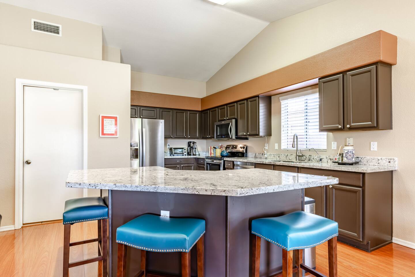 North Phoenix Pet Friendly Home near Mayo Clinic