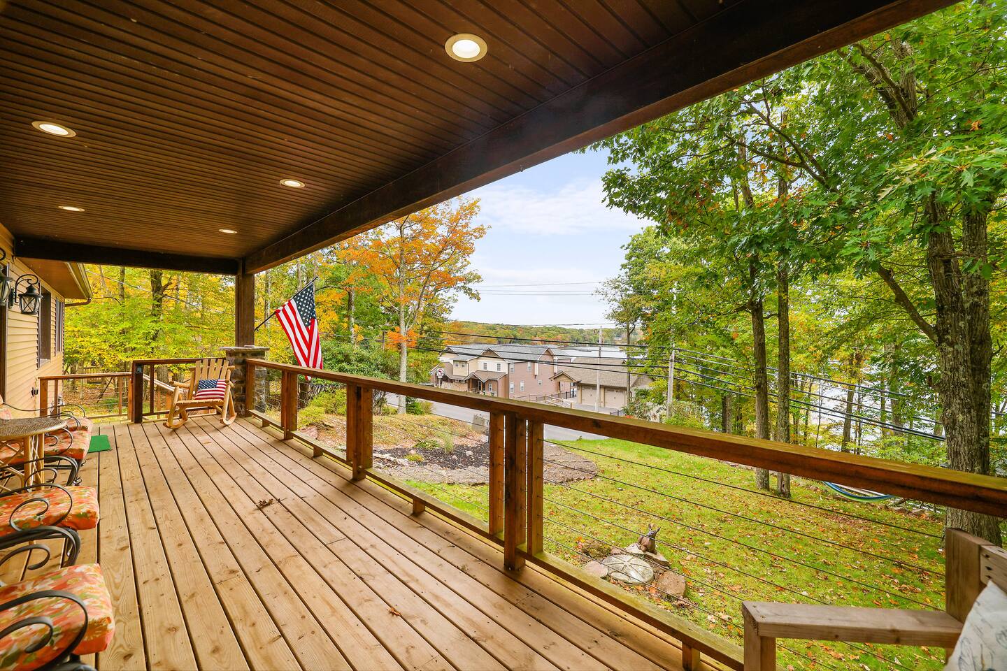 LaketopLodge- Lake views Gameroom*Hottub