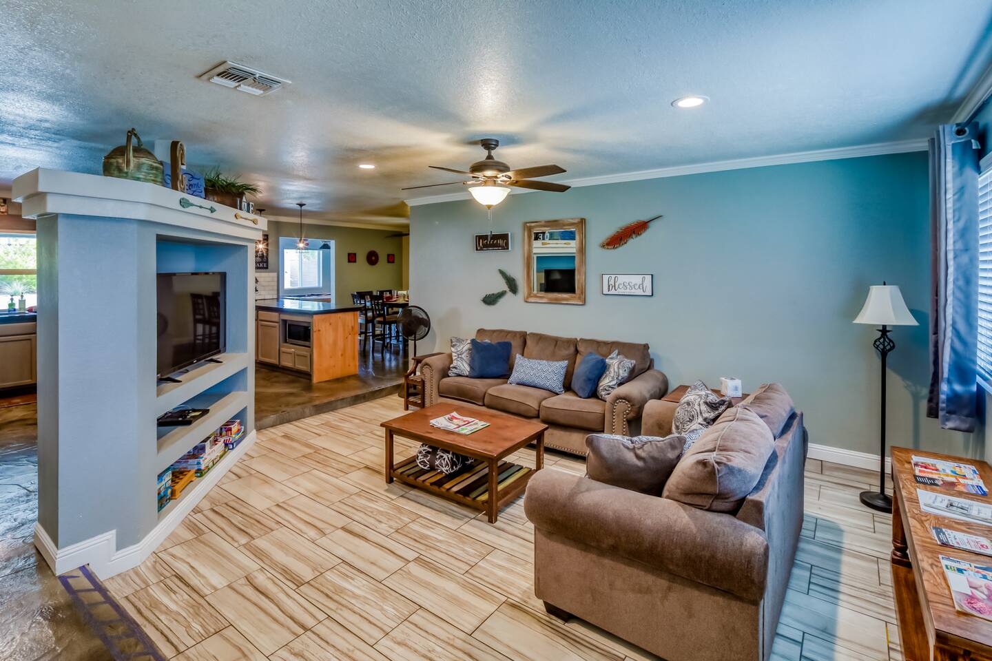 Sprawling Pool Home w/ Outdoor Bar and Pool Table