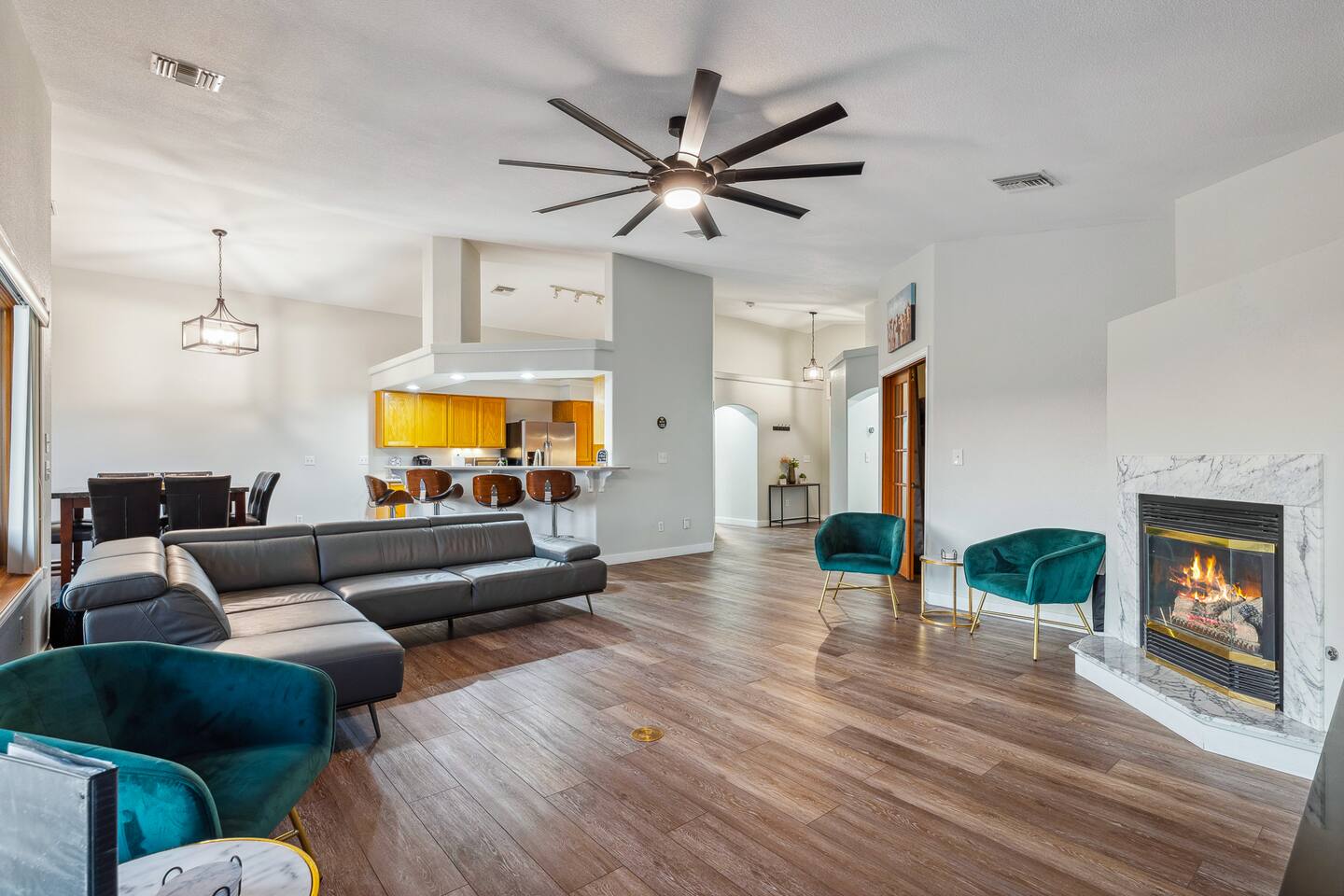 Epic Mid-Century | Sleeps 12 | Pool | Views