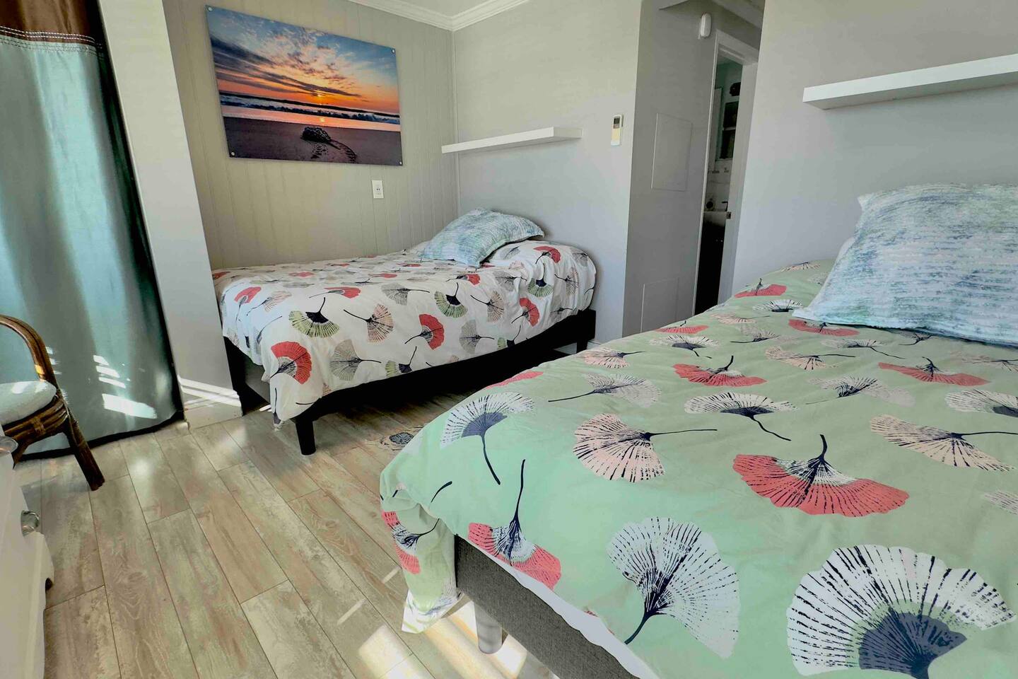 Read Ave Dewey Condo - Bay Front, Private Beach