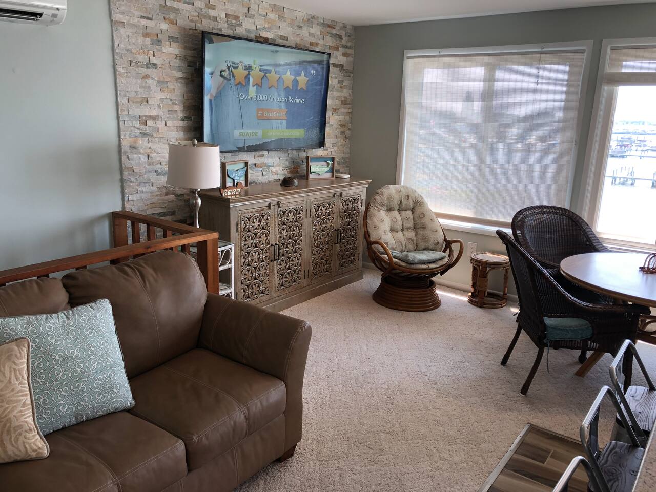 Read Ave Dewey Condo - Bay Front, Private Beach
